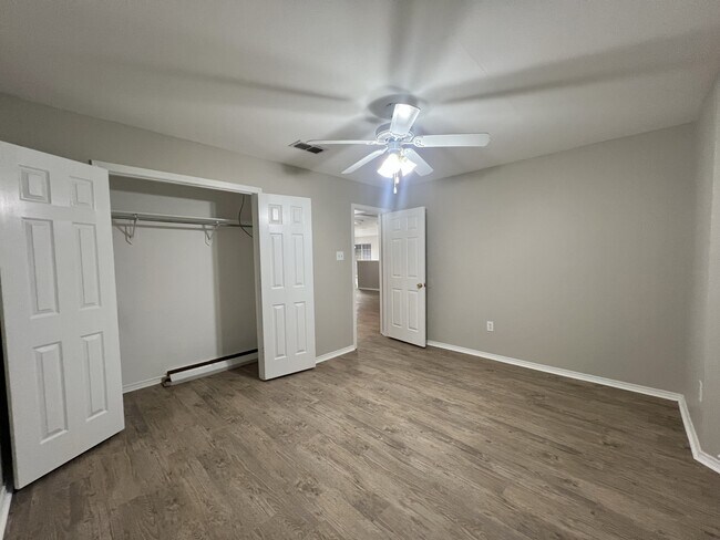 Building Photo - 6542 88th St