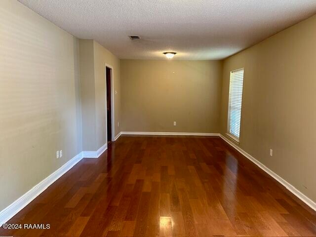 Building Photo - 420 Quail Dr