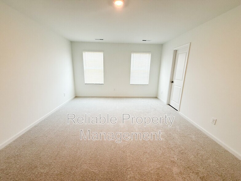 Building Photo - 407 Thompson Overlook Wy