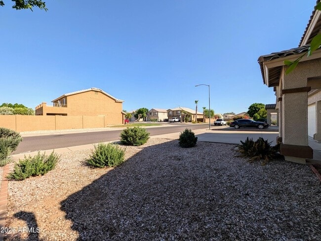 Building Photo - 6416 N 78th Ln