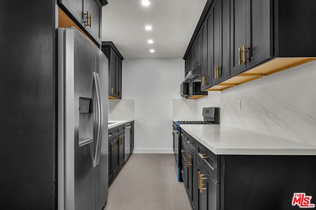 Building Photo - 1450 Reeves St