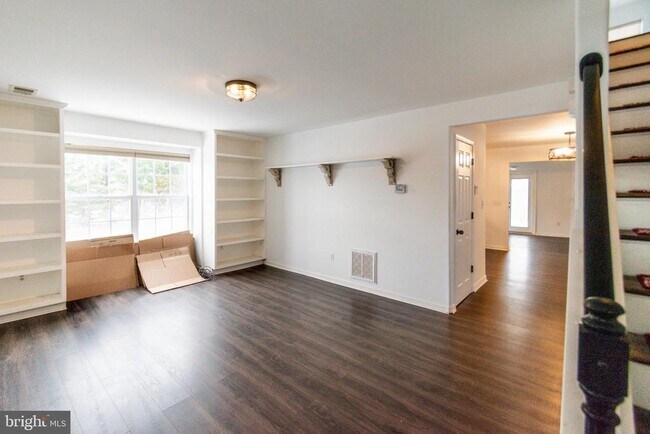 Building Photo - 9911 Blade Ct