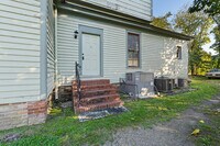 Building Photo - 320 Telfair St