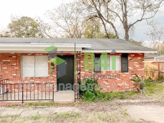 Primary Photo - 719 Palmetto Ave