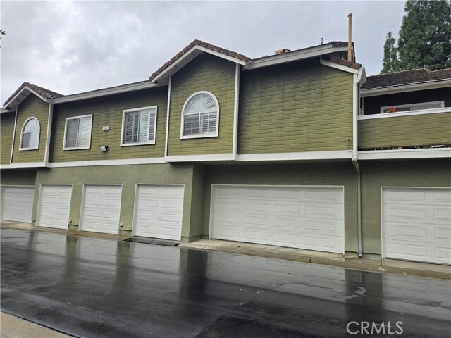 Building Photo - 13221 Royalcrest Ct