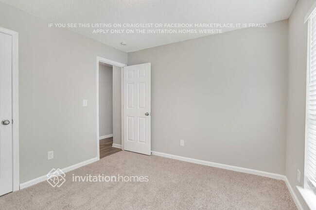 Building Photo - 135 Carrera Rd