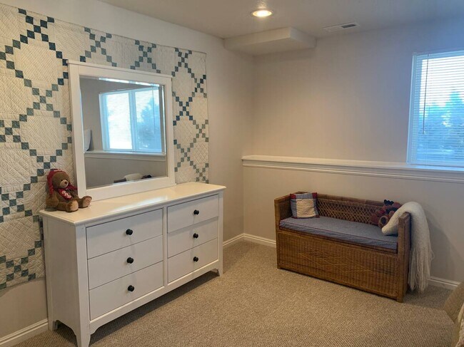 Building Photo - 4741 E Patio Spgs Cir