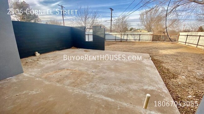 Building Photo - Handyman Special $99 Move in + Admin Fee /...