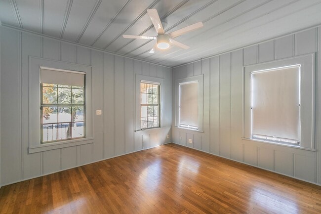 Building Photo - CHARMING and UPDATED 3/2 in The Cultural District