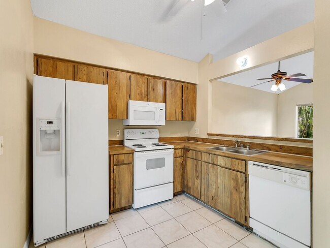 Building Photo - 10425 Riva Ridge Trail
