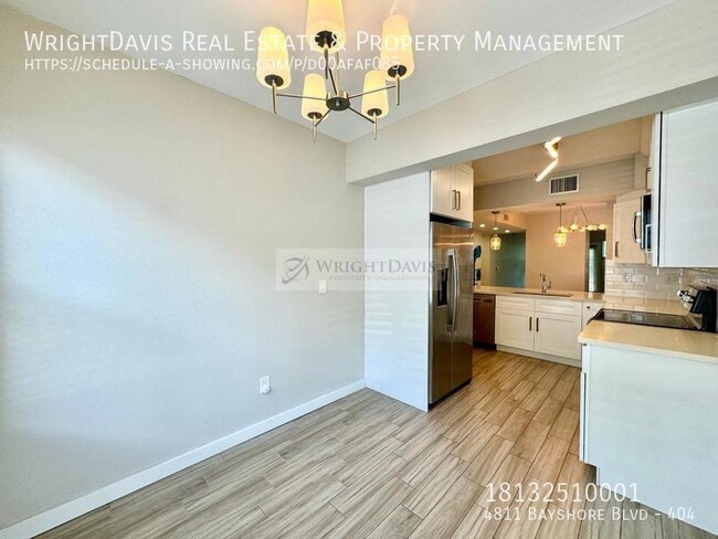 Building Photo - 4811 Bayshore Blvd