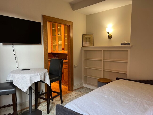 Interior Photo - EB Green Residence