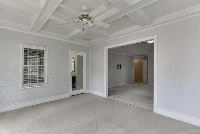 Building Photo - 2885 Towne Village Dr NW