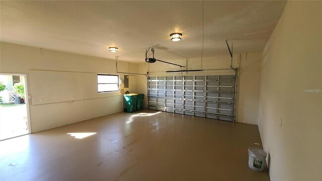 Building Photo - 13 Seaward Cir
