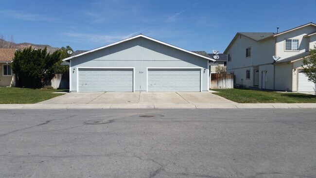 Building Photo - Sweetwater324