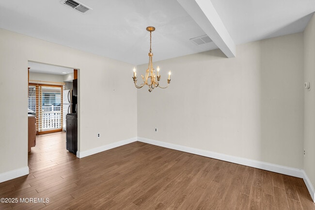 Building Photo - 621 Ocean Ave N