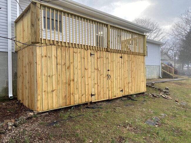 Building Photo - Single Family Home in Branson