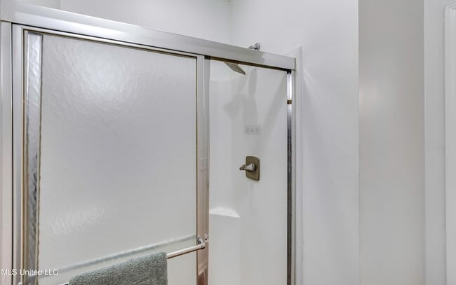 Building Photo - 120 Lennox Pl