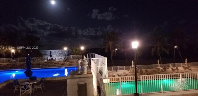 Building Photo - 2101 S Ocean Dr