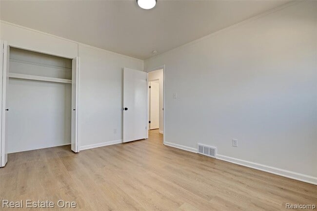 Building Photo - 1982 S Ortonville Rd