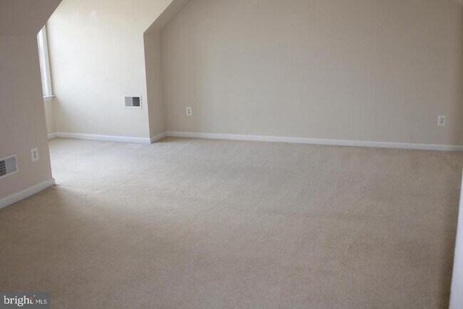 Building Photo - 41833 Bristow Manor Dr