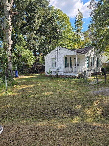 Building Photo - 2932 Alabama Dr