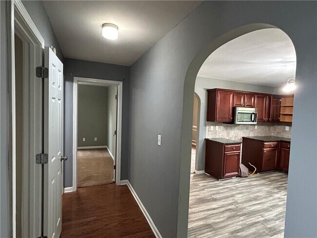 Building Photo - 1040 Baltic Way