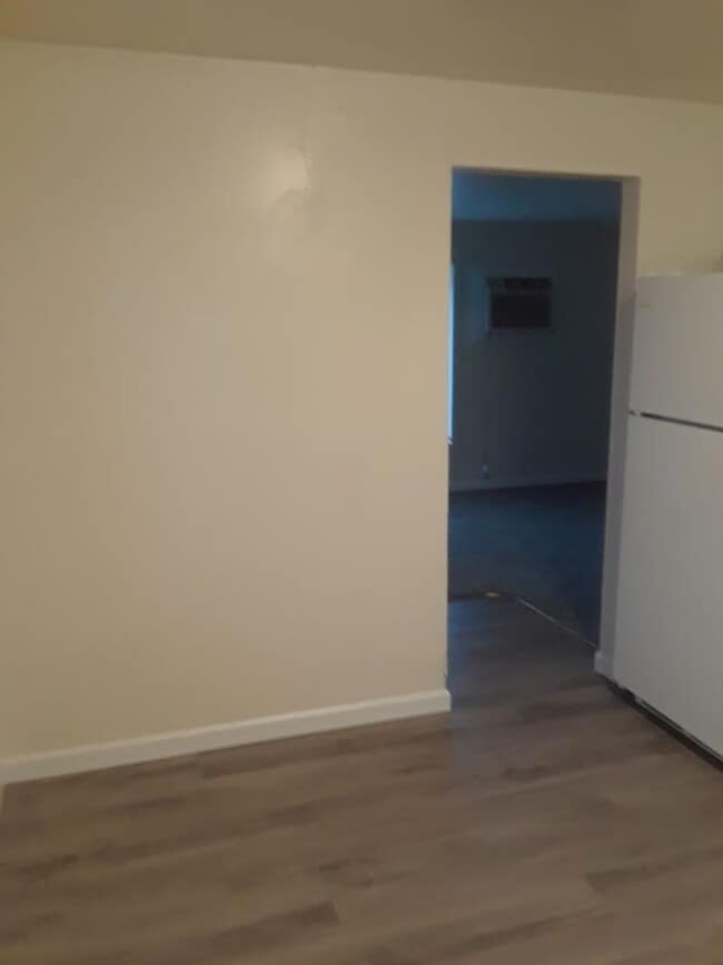 Building Photo - Cozy 2 bedroom single family home!!