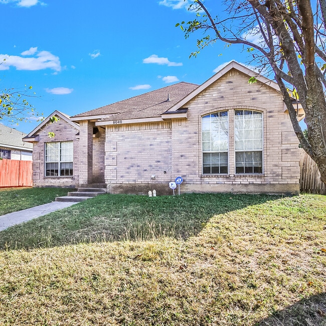 Building Photo - 8040 Texridge Dr