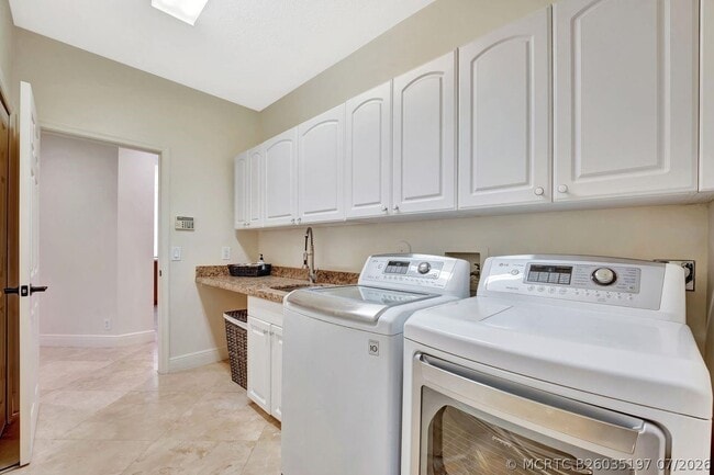 Building Photo - 2491 Eagle Run Dr