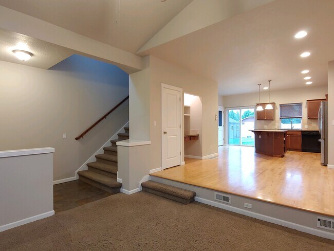 Building Photo - 1826 N Meyers Rd