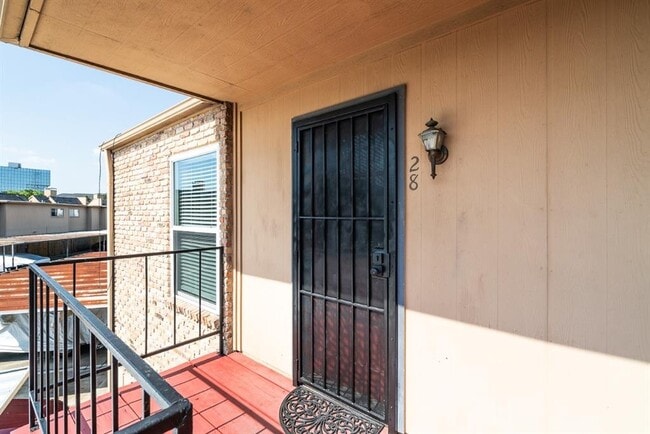 Building Photo - 3303 W Greenridge Dr