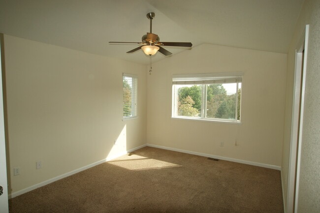 Building Photo - 426 Saint Ida Cir