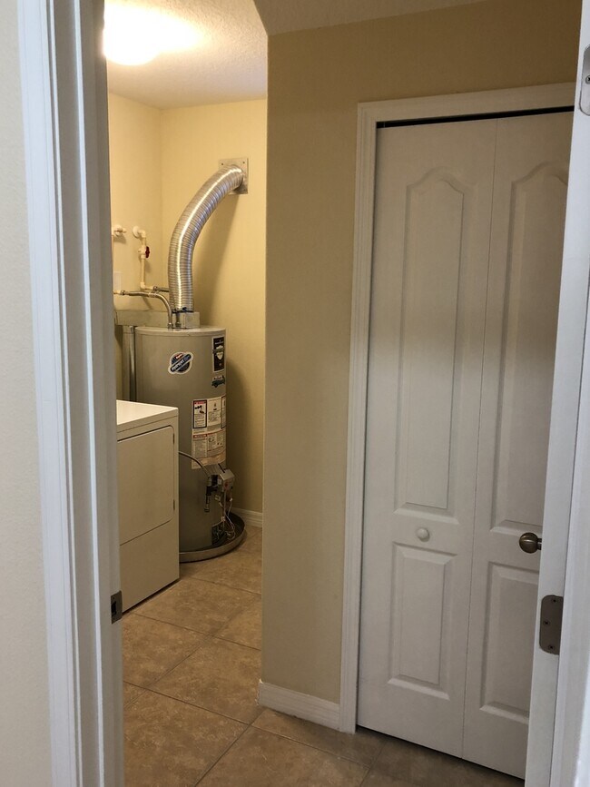 Building Photo - Beautiful Renovated 3/2.5 Located In Independence