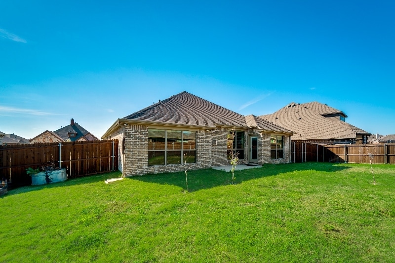 Building Photo - 110 Stallion St