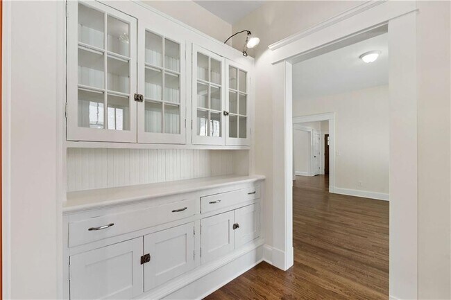 Building Photo - 1511 McLendon Ave NE