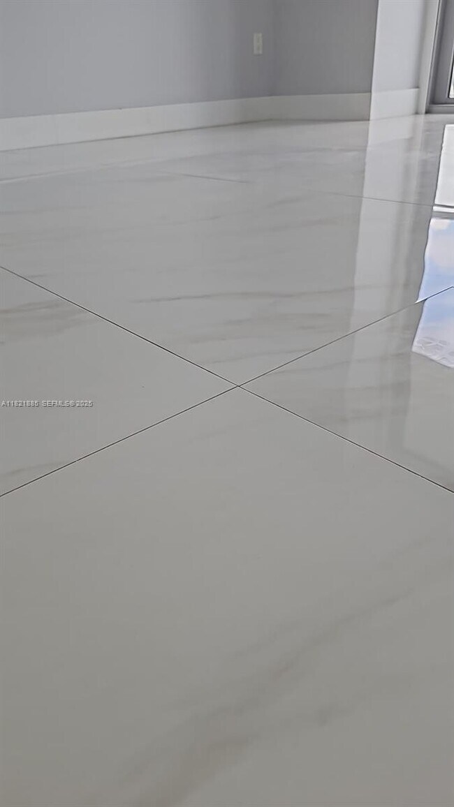 Building Photo - 16385 Biscayne Blvd