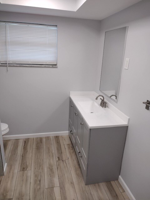 Hall bathroom between 2nd and 3rd bedroom - 5255 Tower Dr
