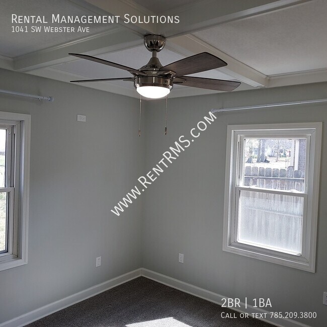 Building Photo - 1041 SW Webster Ave