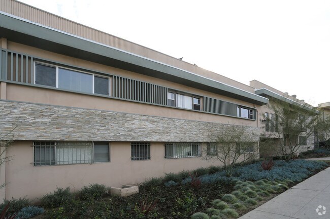 Building Photo - 4050 Stevely Avenue