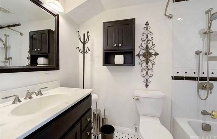 Building Photo - 4062 Salacia Dr