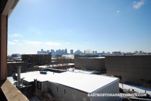 Building Photo - 342 Meridian St