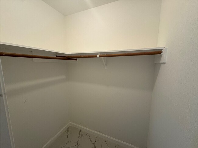 Building Photo - 2218 S Ferrisburg Ct