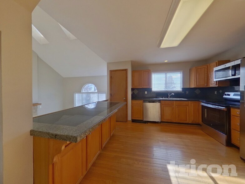 Building Photo - 14652 E Bellewood Pl