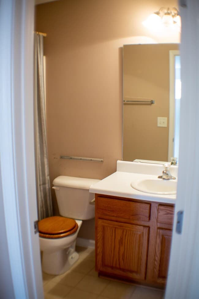 Building Photo - 5145 Mabe Dr