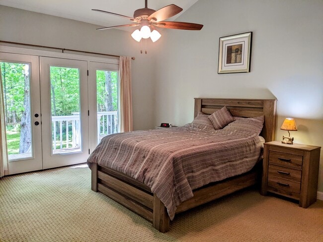 Building Photo - 102 Blackford Ct