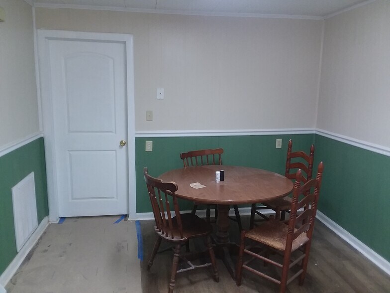 Building Photo - 340 W Blue Ridge St