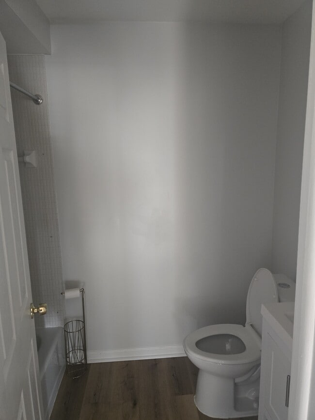 Building Photo - 30268 Southfield Rd