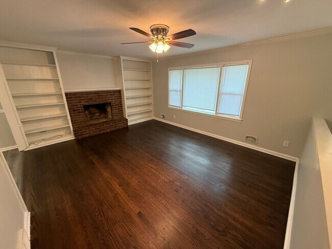 Building Photo - 3 BR/2.5BA | Newly Renovated Single Family Home | Large Deck | Fenced backyard!