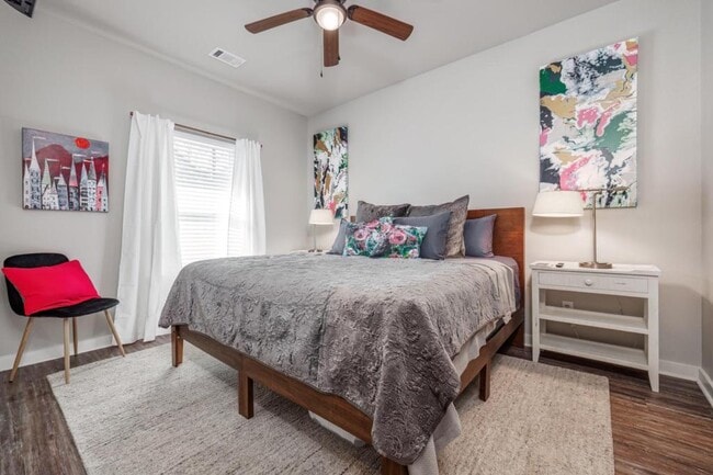 Building Photo - 117 Lookout Point